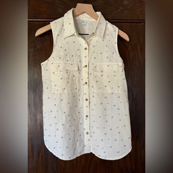 O'Neill Tops - O’Neill Women’s Sleeveless Enida Top - SMALL